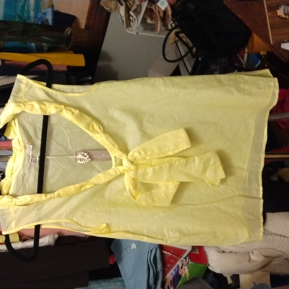 Trinity women's canary yellow sleeveless top Sz Medium